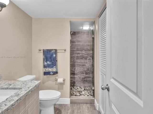 1-bedroom condo for sale in Hallandale Beach - 1865 S Ocean Dr 5J - MondialRealty