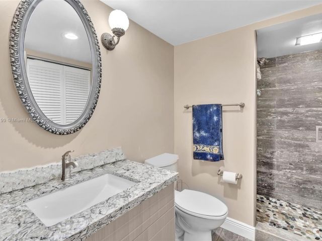 1-bedroom condo for sale in Hallandale Beach - 1865 S Ocean Dr 5J - MondialRealty