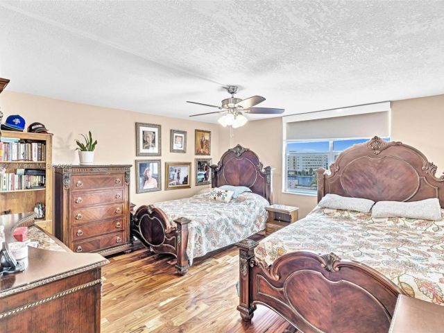 1-bedroom condo for sale in Hallandale Beach - 1865 S Ocean Dr 5J - MondialRealty