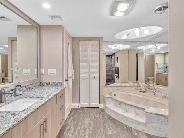 1-bedroom condo for sale in Hallandale Beach - 1865 S Ocean Dr 5J - MondialRealty