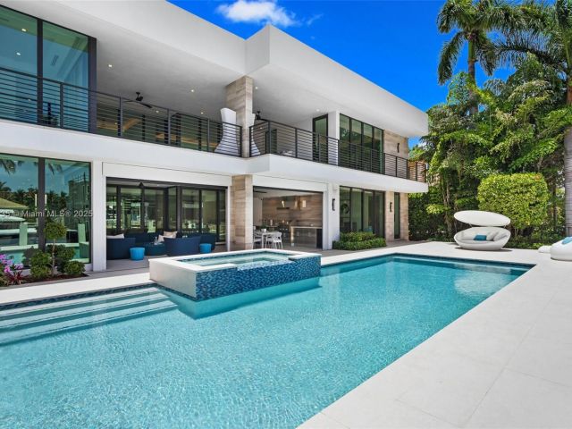 Home for sale at 2519 Lucille Dr - photo 6155483