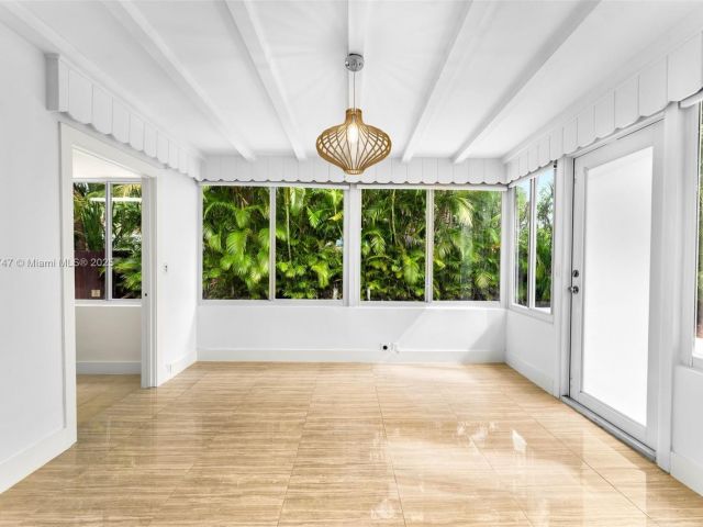 Home for sale at 427 W 43rd St - photo 6155095