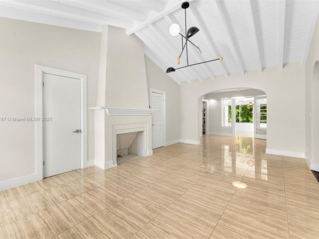 Home for sale at 427 W 43rd St - photo 6155096