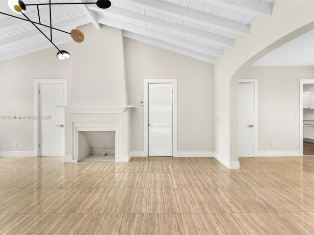 Home for sale at 427 W 43rd St - photo 6155097