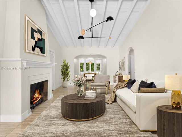 Home for sale at 427 W 43rd St - photo 6155103