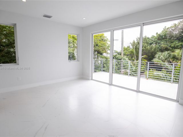 Home for sale at 3374 Day ave A - photo 6168969