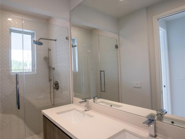 Home for sale at 3374 Day ave A - photo 6168970