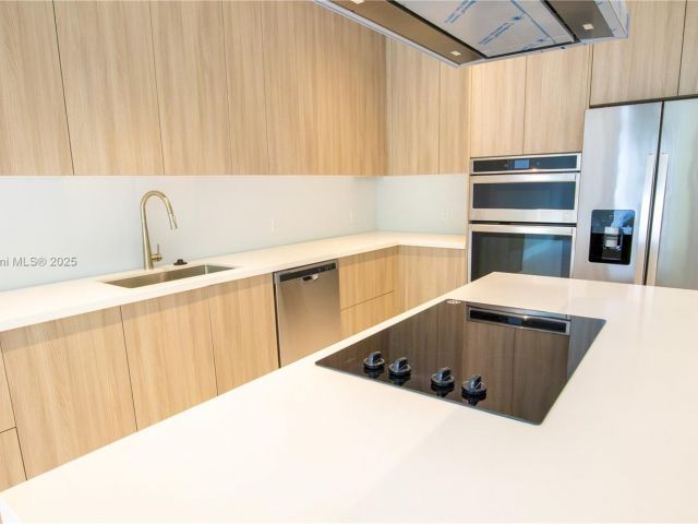 Home for sale at 3374 Day ave A - photo 6168976