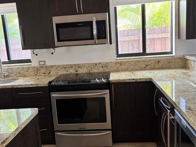 Home for sale at 1126 Lincoln St - photo 6165067