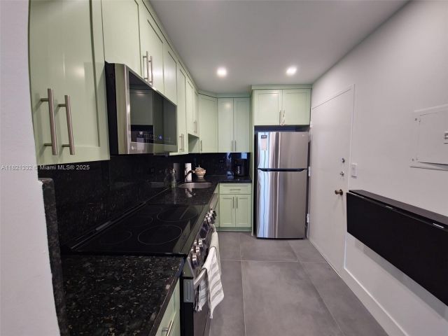 Apartment for rent  Unit #16P - photo 6156459