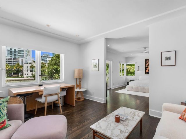 Home for sale at 6165 Pine Tree Dr - photo 6155071