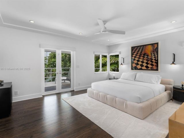 Home for sale at 6165 Pine Tree Dr - photo 6155072