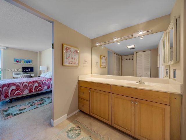 Apartment for sale  Unit #1922 - photo 6211072