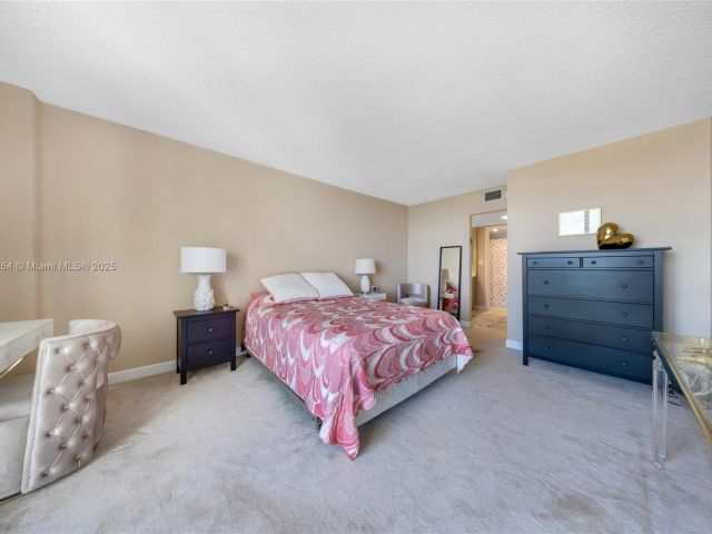 Apartment for sale  Unit #1922 - photo 6211073