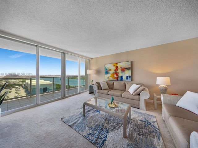 Apartment for sale  Unit #1922 - photo 6211085