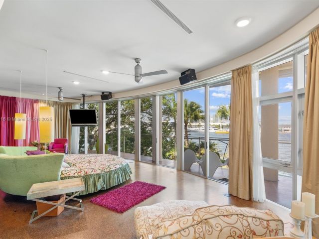 Home for sale at 2500 Mercedes Dr - photo 6159686