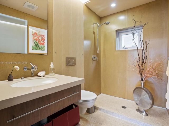 Home for sale at 2500 Mercedes Dr - photo 6159689