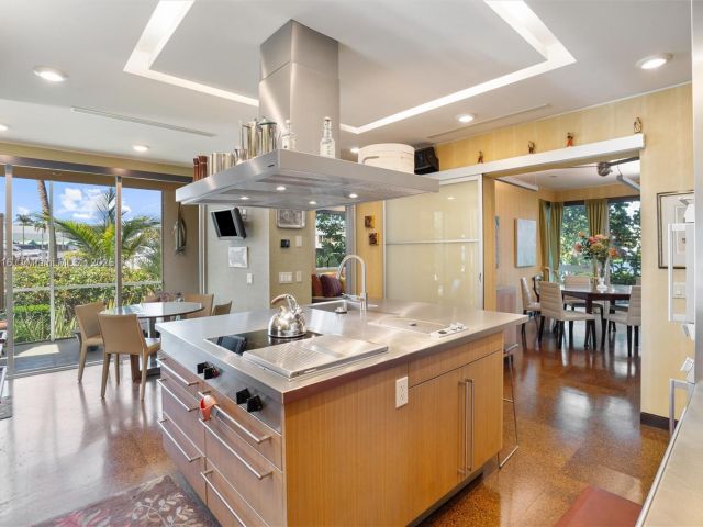 Home for sale at 2500 Mercedes Dr - photo 6159694