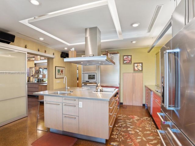 Home for sale at 2500 Mercedes Dr - photo 6159695