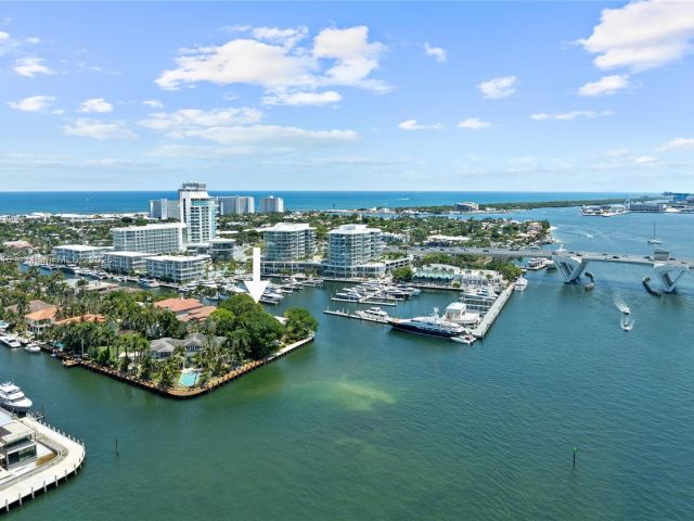 Home for sale at 2500 Mercedes Dr - photo 6159704