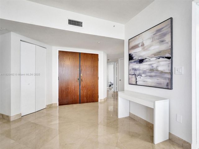 Apartment for rent  Unit #N8-H - photo 6159816