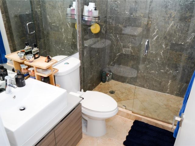 Home for sale at 2836 W Trade Ave 2836 - photo 6155322