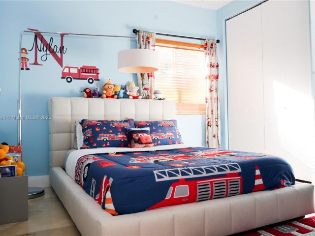 Home for sale at 2836 W Trade Ave 2836 - photo 6155324