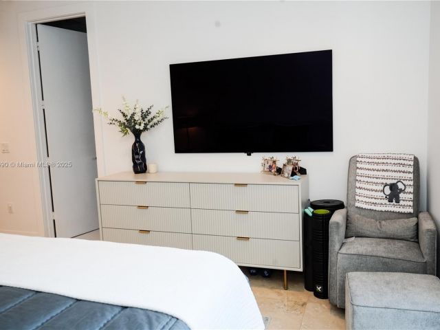 Home for sale at 2836 W Trade Ave 2836 - photo 6155328