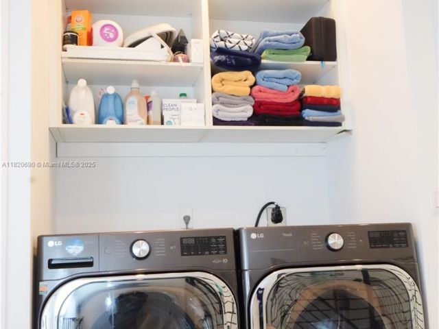 Home for sale at 2836 W Trade Ave 2836 - photo 6155331