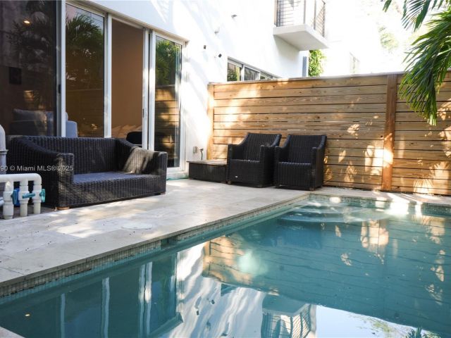 Home for sale at 2836 W Trade Ave 2836 - photo 6155332