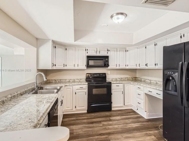 Home for sale at 5208 SW 91st Ter - photo 6170468