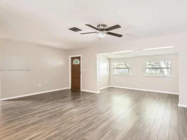 Home for sale at 5208 SW 91st Ter - photo 6170471