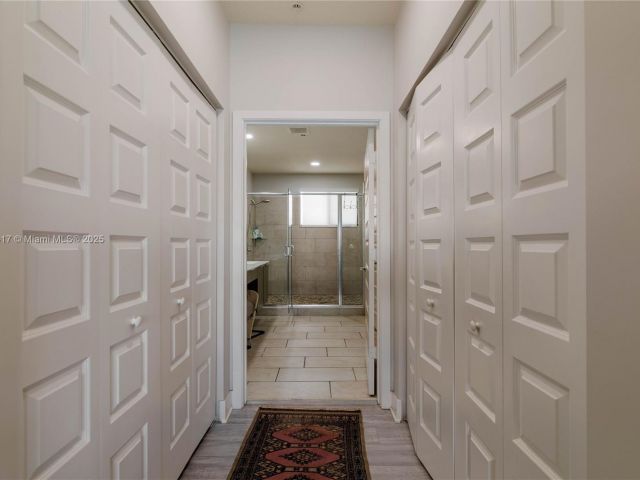 Home for rent at 4714 NW 84th Ct 4714 - photo 6155892