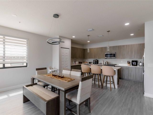 Home for rent at 4714 NW 84th Ct 4714 - photo 6155903