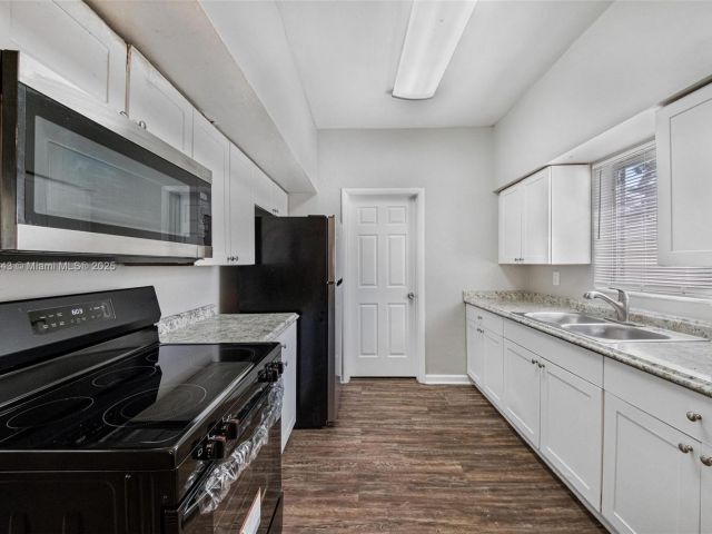 Home for sale at 6428 Plunkett St - photo 6171427