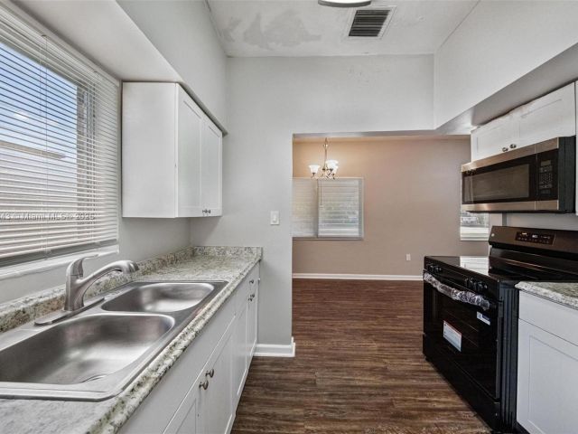 Home for sale at 6428 Plunkett St - photo 6171431