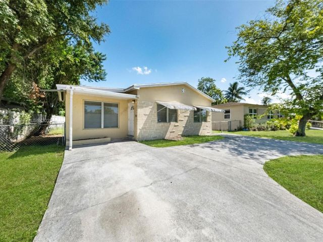 Home for sale at 6428 Plunkett St - photo 6171433