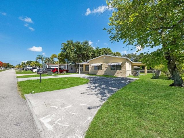 Home for sale at 6428 Plunkett St - photo 6171434