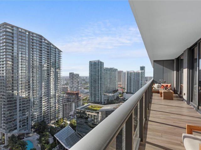 Apartment for rent  Unit #3310 - photo 6157197