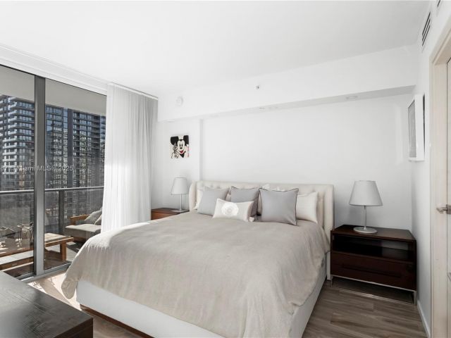 Apartment for rent  Unit #3310 - photo 6157204