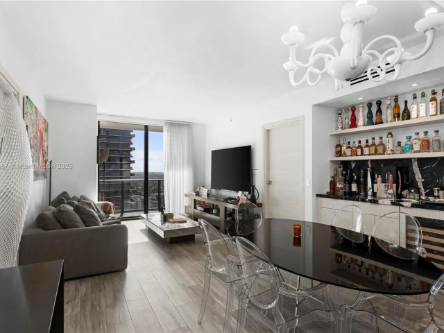 Apartment for rent  Unit #3310 - photo 6157211