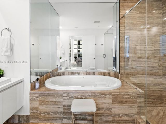 Apartment for sale  Unit #3302 - photo 6161973