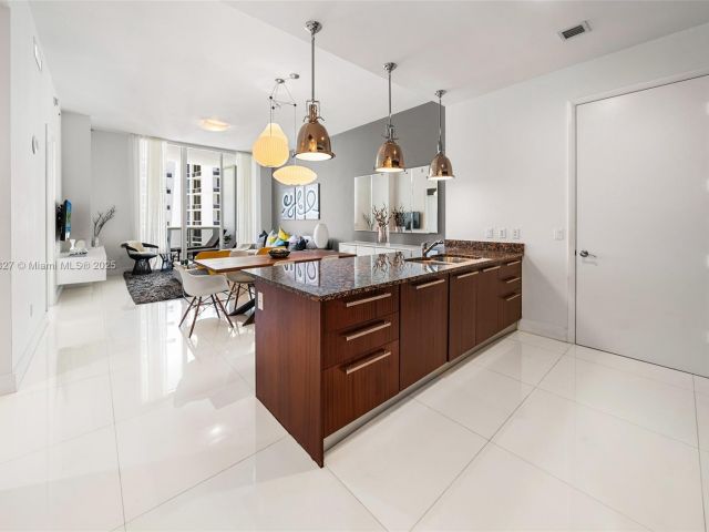 Apartment for sale  Unit #3302 - photo 6161979