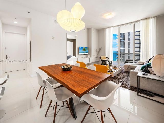 Apartment for sale  Unit #3302 - photo 6161986