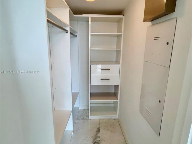 Apartment for sale  Unit #BAY806 - photo 6160634