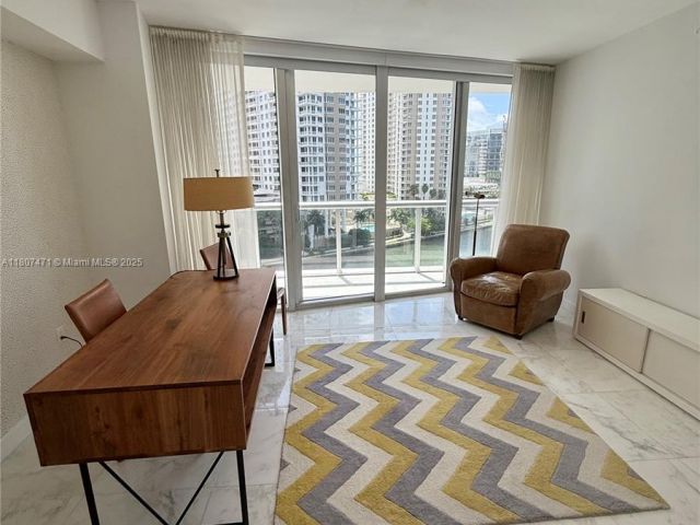 Apartment for sale  Unit #BAY806 - photo 6160635