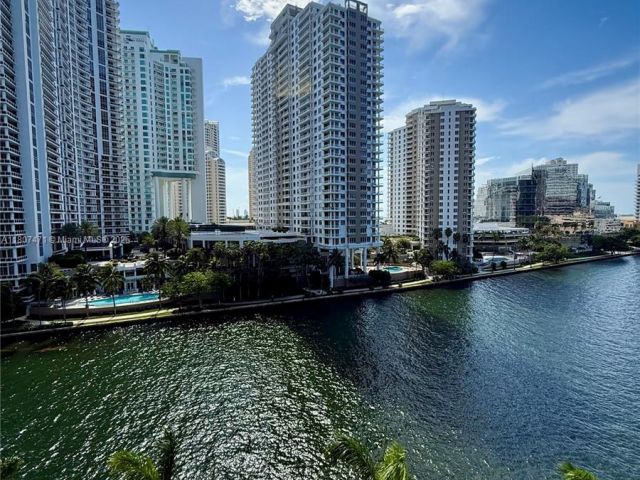 Apartment for sale  Unit #BAY806 - photo 6160645