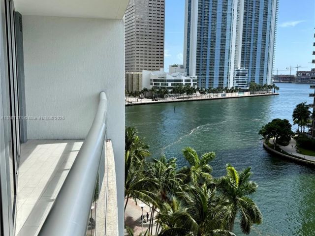 Apartment for sale  Unit #BAY806 - photo 6160647