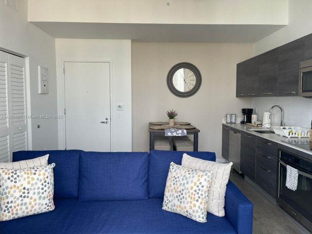 Apartment for sale  Unit #2406 - photo 6157315