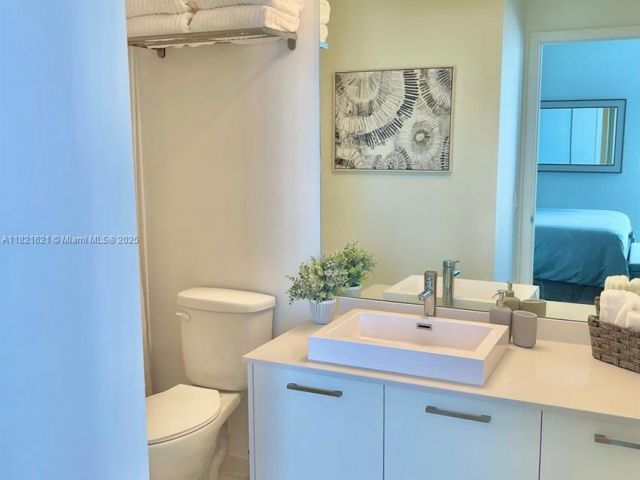 Apartment for sale  Unit #2406 - photo 6157319